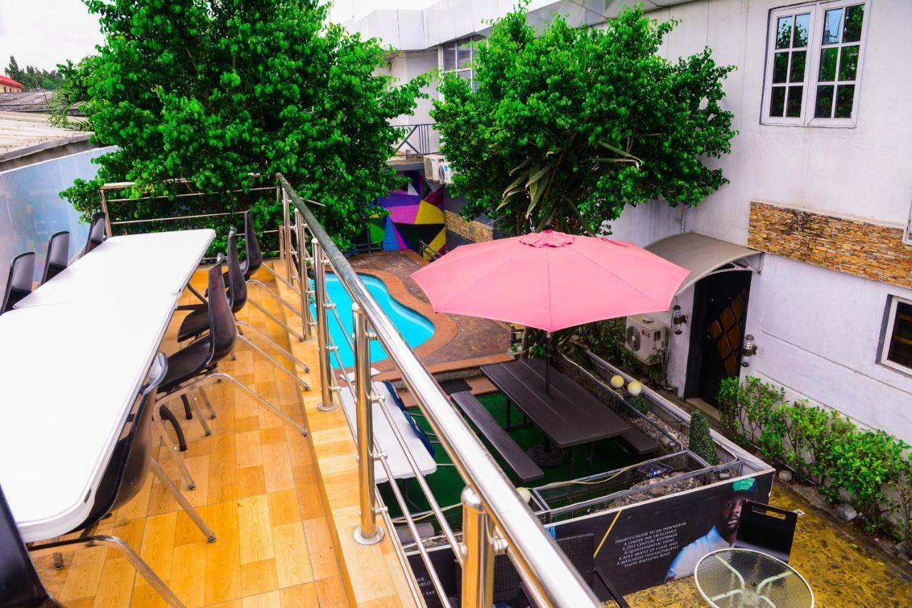 Connecting Lagos Suites Exterior foto